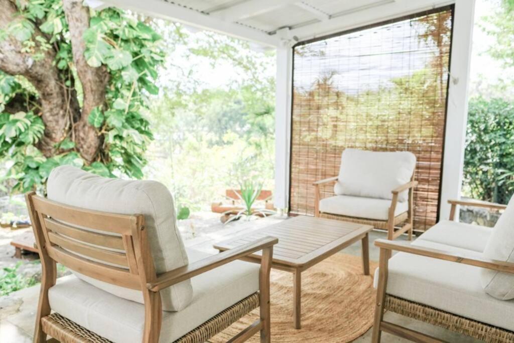 Coastal In Tamarin, Ac, Wi-fi, Walk To Everything In Hébergement de vacances *