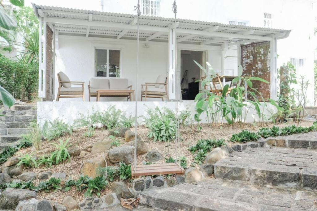 Coastal In Tamarin, Ac, Wi-fi, Walk To Everything In Hébergement de vacances *