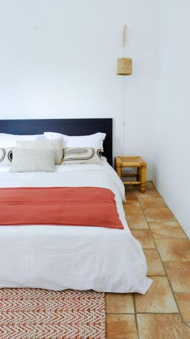 Coastal In Tamarin, Ac, Wi-fi, Walk To Everything In Holiday home Tamarin