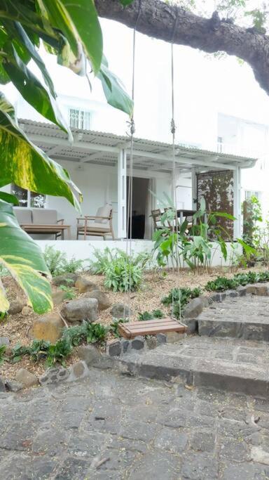 Coastal In Tamarin, Ac, Wi-fi, Walk To Everything In Tamarin